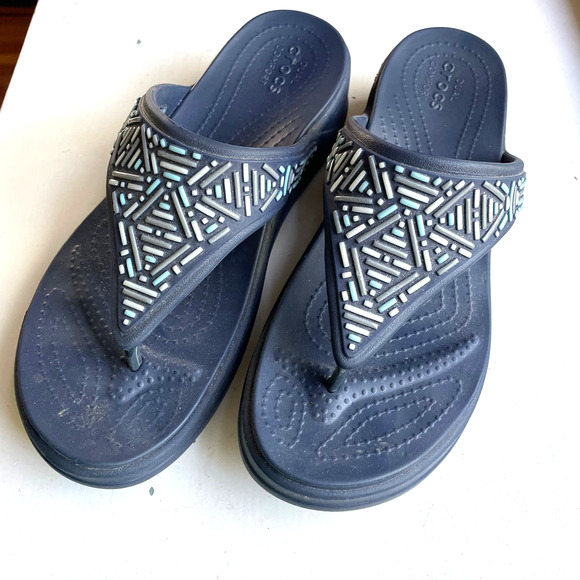 Crocs Women's Monterey Embellished Wedge Sz 9 Flip Flops Sandals - Picture 8 of 9